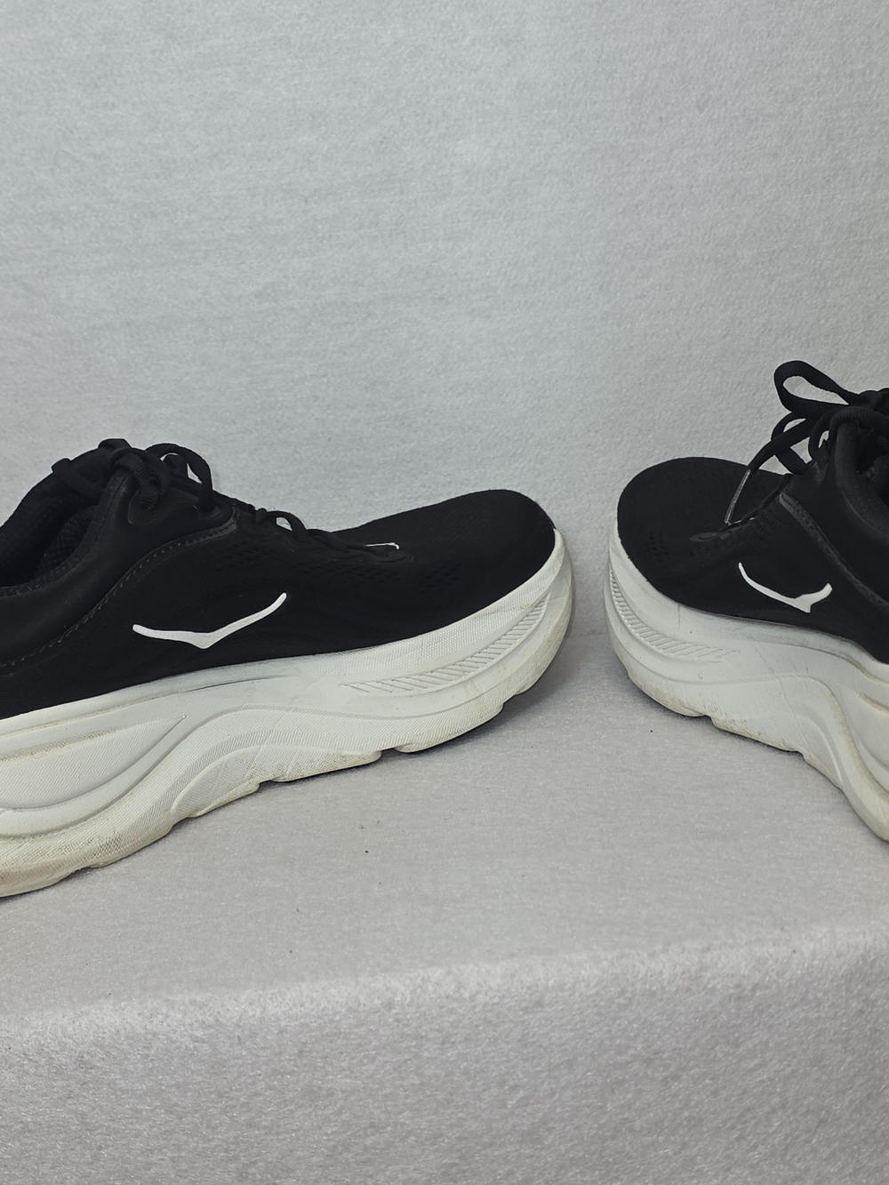 Hoka men's Bondi 9 Black/white Max-Cushion Running Shoes #0003 - Picture 5 of 7